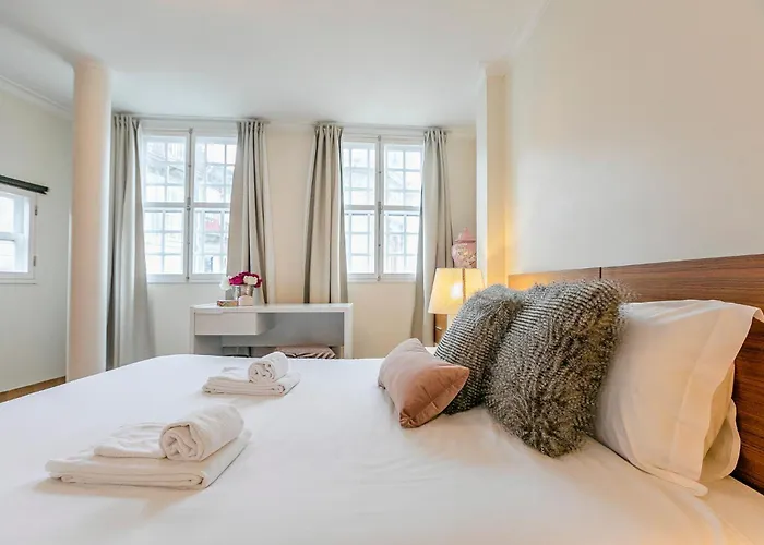 Stunning Clerigos Duplex In The Heart Of