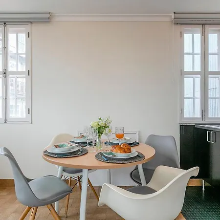 Stunning Clerigos Duplex In The Heart Of Διαμέρισμα *