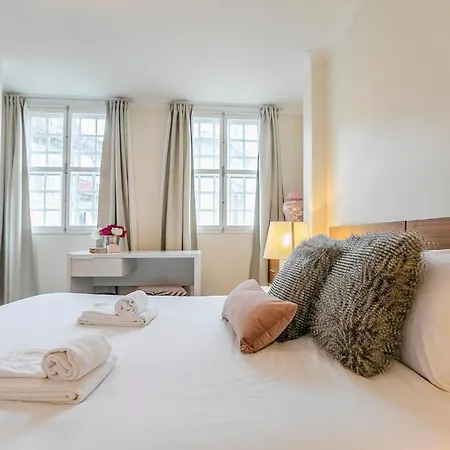 Stunning Clerigos Duplex In The Heart Of