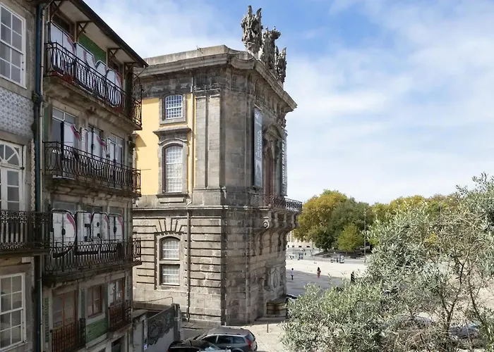 Stunning Clerigos Duplex In The Heart Of Porto