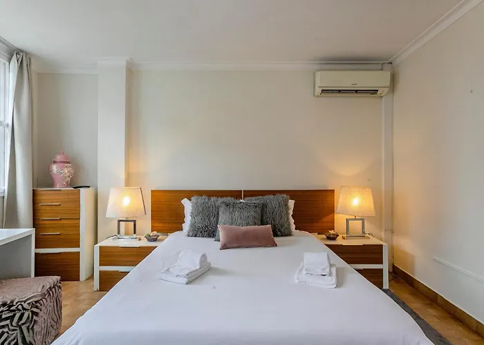 Апартаменты Stunning Clerigos Duplex In The Heart Of