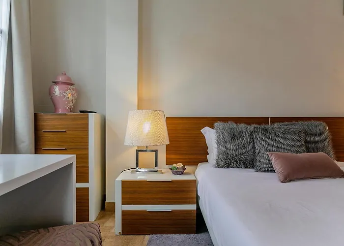 Stunning Clerigos Duplex In The Heart Of Πόρτο