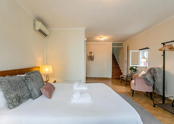 Stunning Clerigos Duplex In The Heart Of Διαμέρισμα