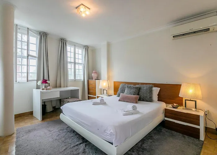 Stunning Clerigos Duplex In The Heart Of Διαμέρισμα